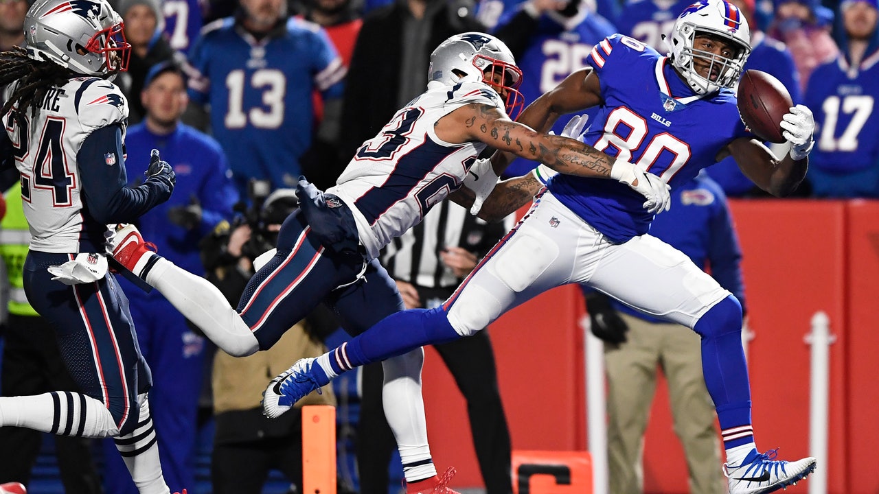 Patriots secondary expecting challenge from Rodgers, Packers